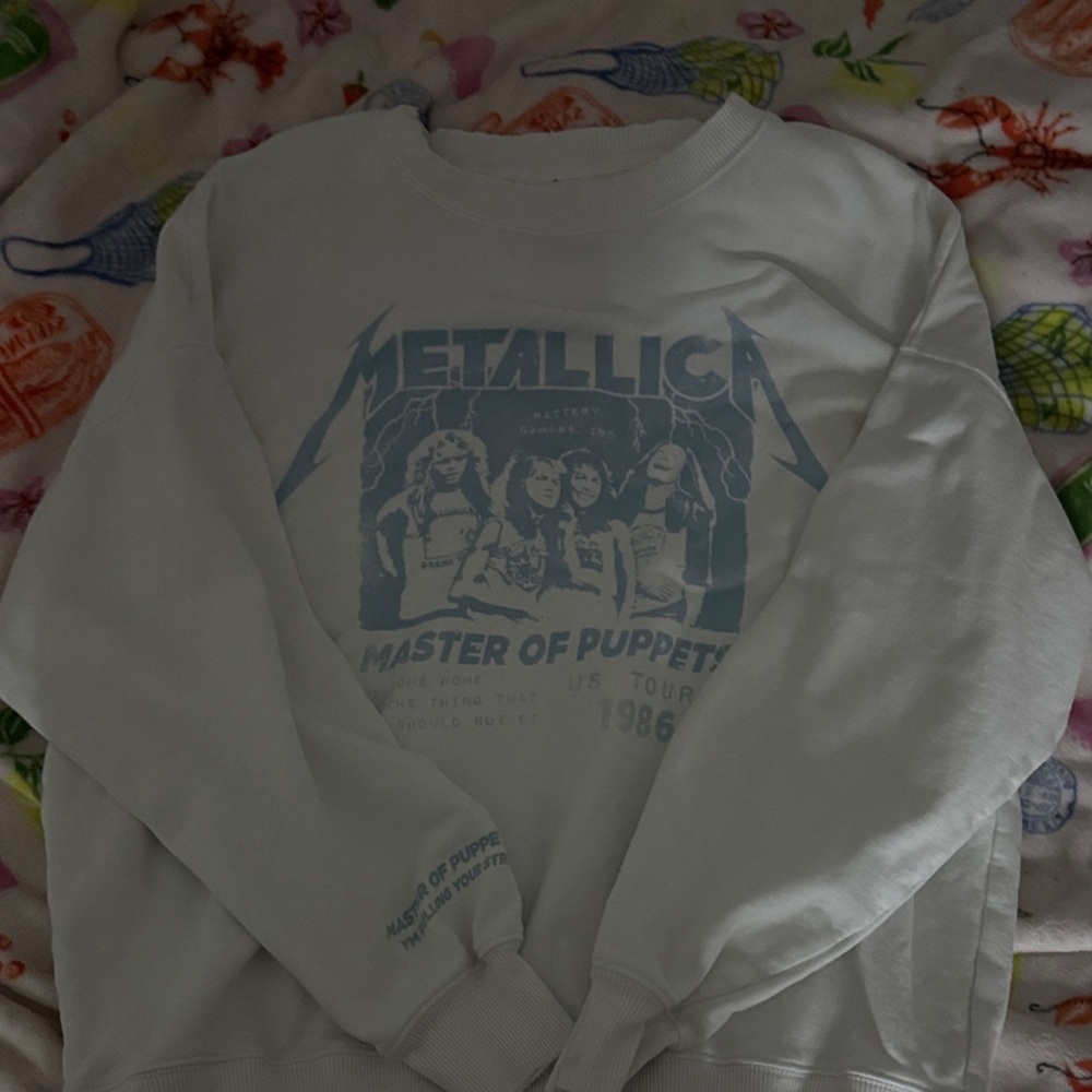 American Eagle Metallica White Sweatshirt